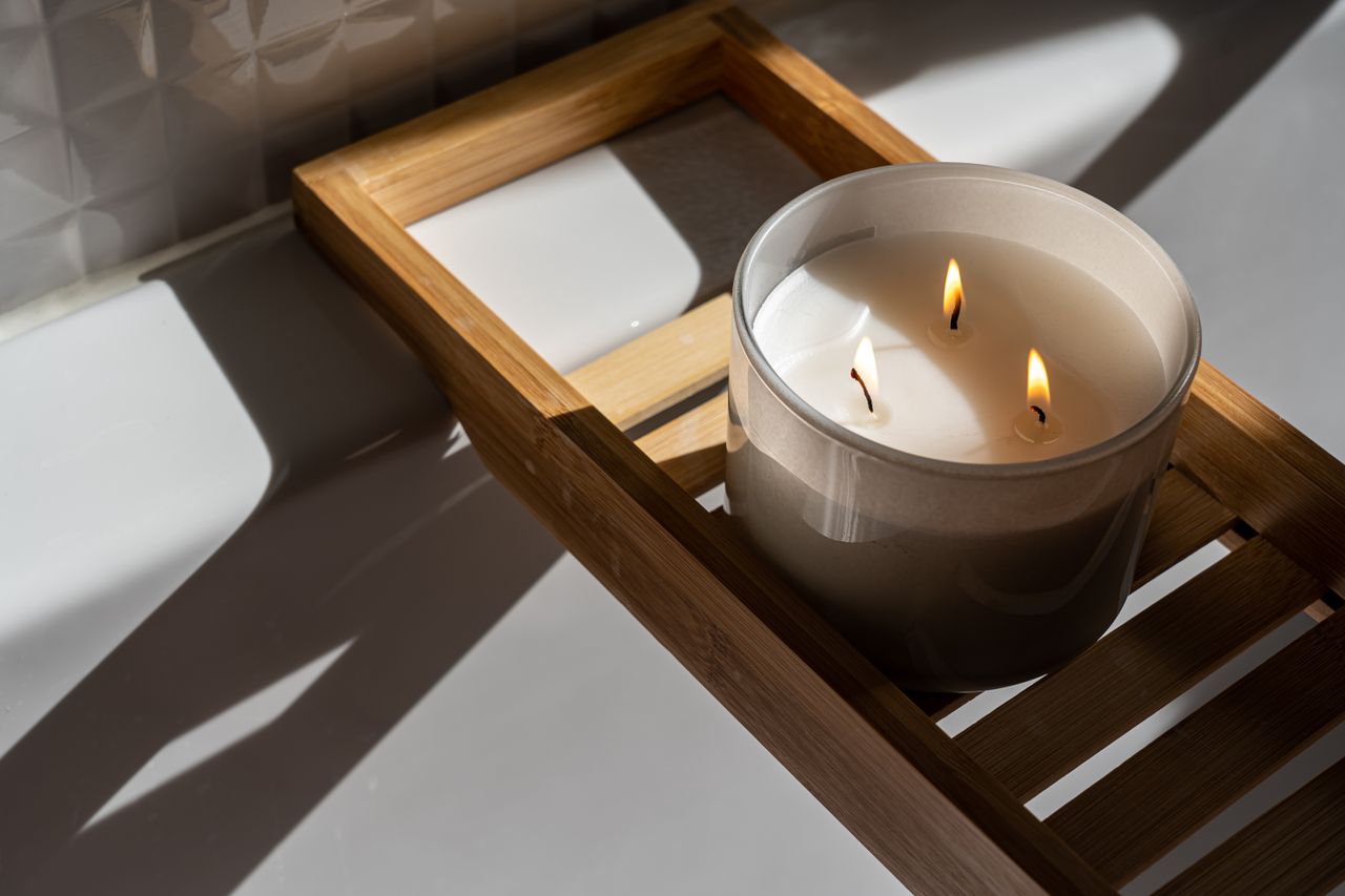 Cedar & Clove candle